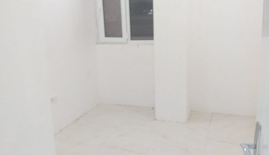 83 متری طبقه همکف زرافشان