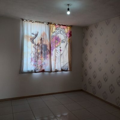 1000647836