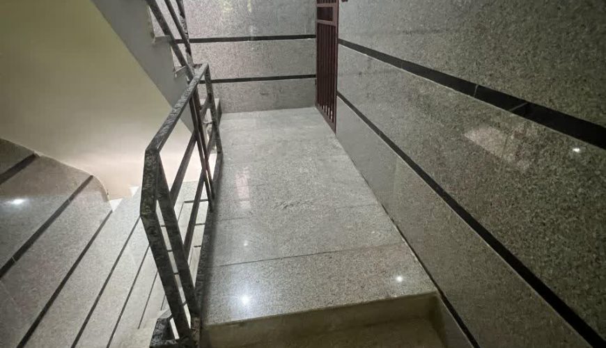 98 متر شمالی زرافشان