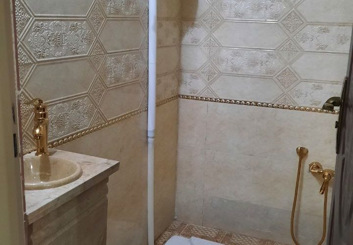 80 متر نوساز باغ فیض